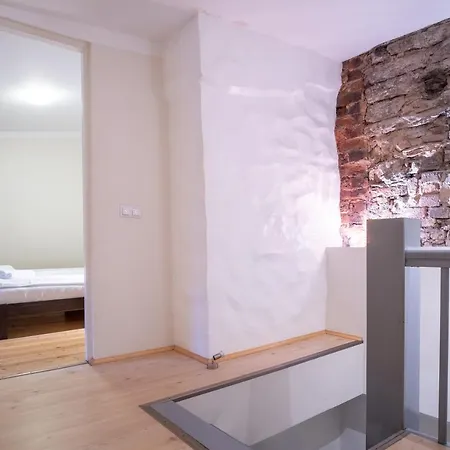 公寓 Dream - Bright 2-bedroom 2-floor Old Town *