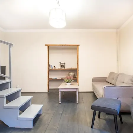 Dream - Bright 2-bedroom 2-floor Old Town Korter