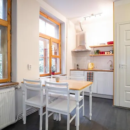 Apartment Dream - Bright 2-bedroom 2-floor Old Town