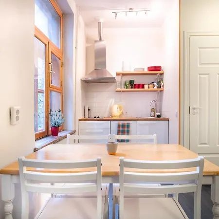 Dream - Bright 2-bedroom 2-floor Old Town Apartmán *