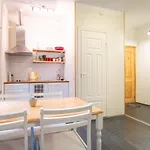 Dream - Bright 2-bedroom 2-floor Old Town