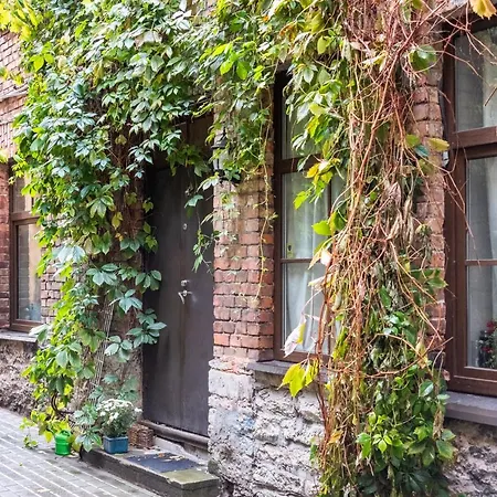 Dream - Bright 2-bedroom 2-floor Old Town Apartman